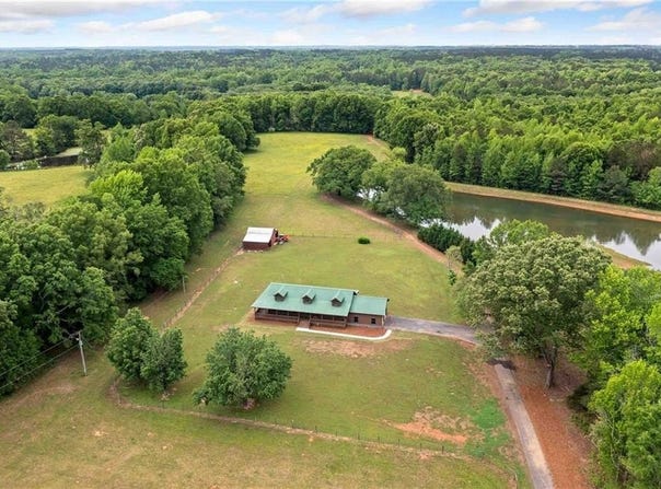 5002 Alvaton Road, Gay, GA 30218