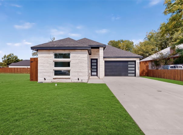 1717 Pear Street, Dallas, TX 75215