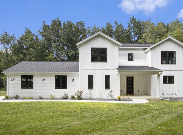 35684 M-43, Paw Paw, MI 49079