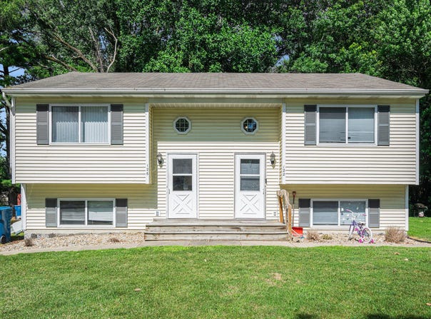 122-126 Roosevelt Street, Chesterton, IN 46304