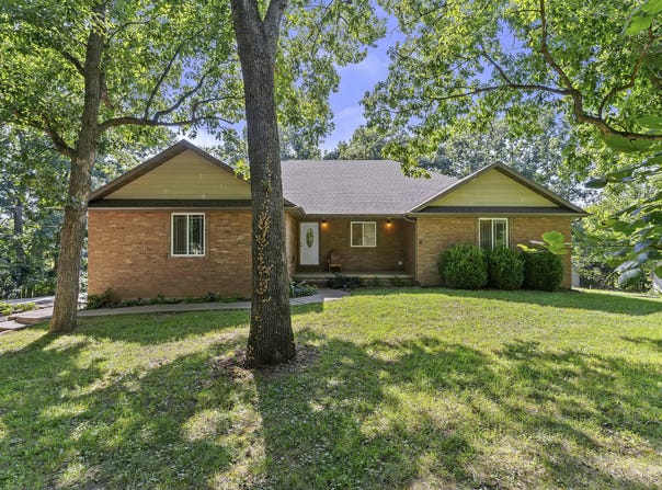 414 E Hughes Road, Willard, MO 65781