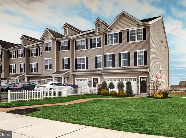 460 REDERICK LANE, MIDDLETOWN, DE 19709