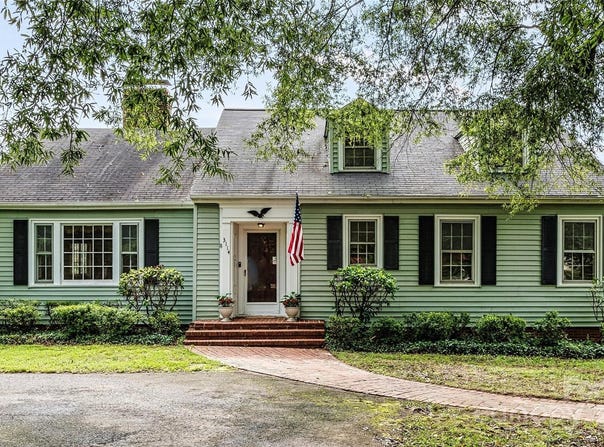 3114 N Center Street, Hickory, NC 28601