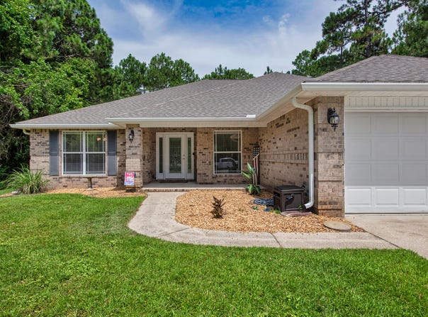 2004 Everglades Drive, Navarre, FL 32566