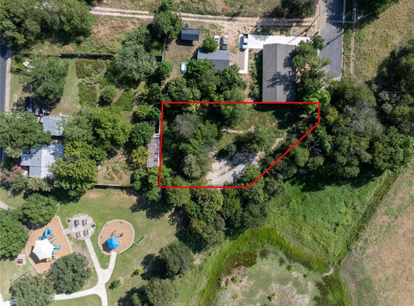 734 Valley St, San Marcos, TX 78666