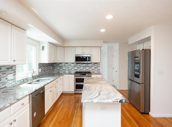 9 Heidi Ln, Grafton, MA 01519