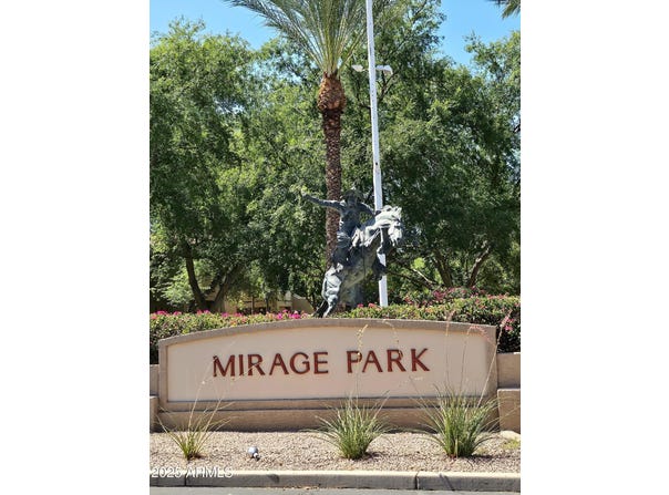 1351 N PLEASANT Drive, Chandler, AZ 85225