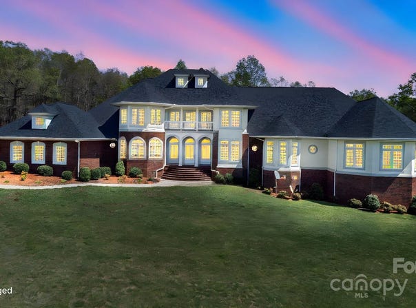 447 Willow Pond Lane, Hiddenite, NC 28636