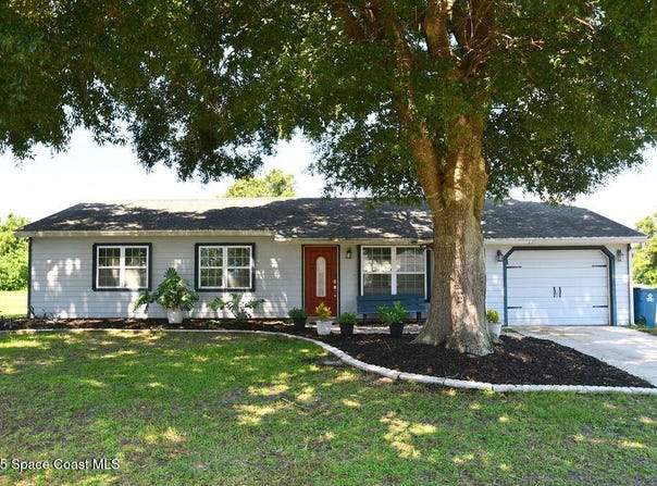 1410 Carr Circle NE, Palm Bay, FL 32905