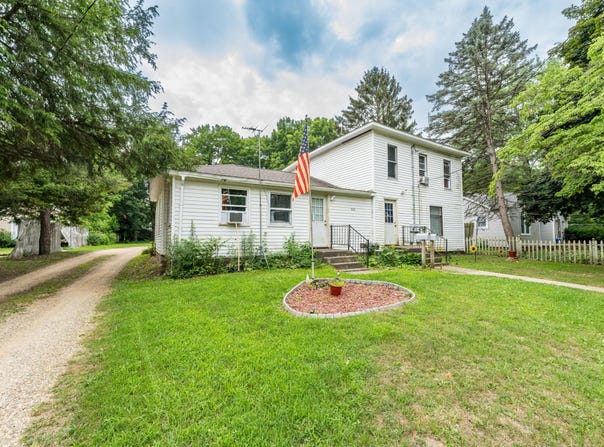 302 E Saint Marys Street, Decatur, MI 49045