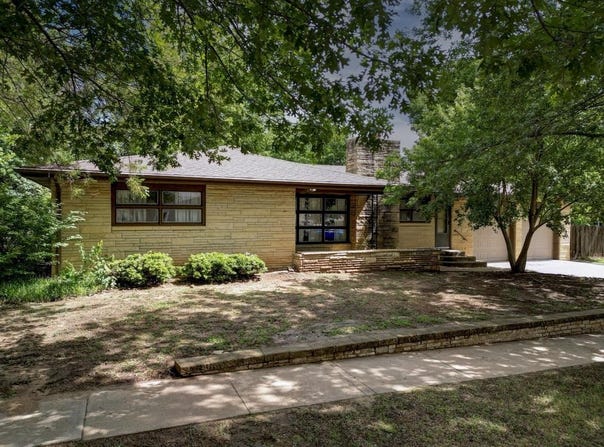 424 W Birch Ave, Arkansas City, KS 67005