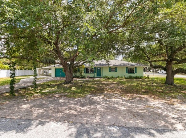 200 28TH AVENUE E, BRADENTON, FL 34208