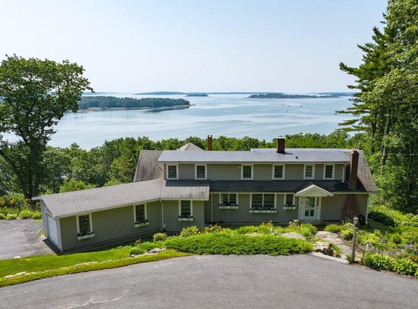3 Cardinal Lane, Cumberland, ME 04110