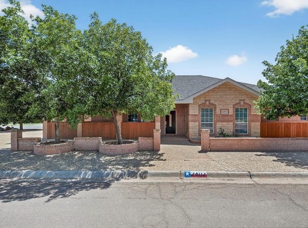 2407 W Golf Course Rd, Midland, TX 79705