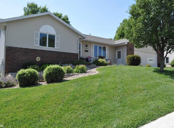 1031 Monterey Drive, Carroll, IA 51401