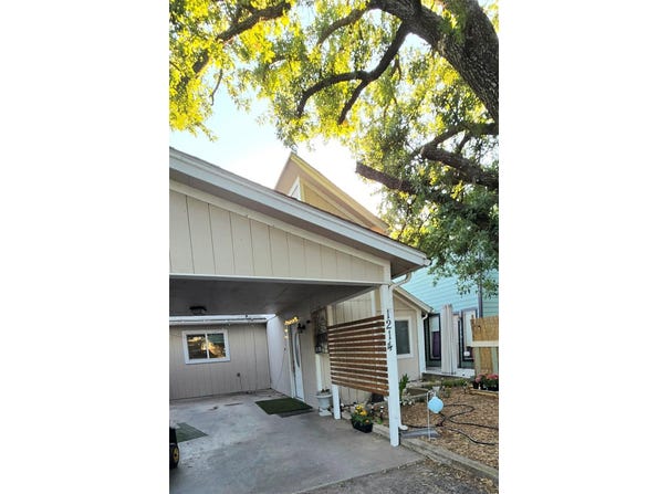 1214 Elm Court, Runaway Bay, TX 76426