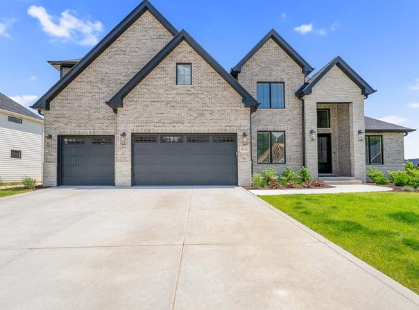 9533 Tall Grass Trail, St. John, IN 46373