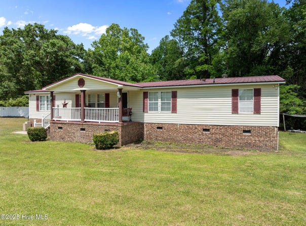 86 Mel Lane, Washington, NC 27889