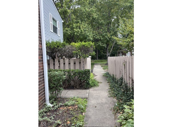 8308 Hewlet Drive, Indianapolis, IN 46268