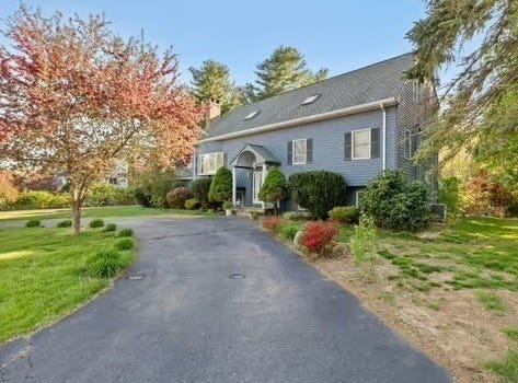 120 Hatchfield Dr, Brockton, MA 02301