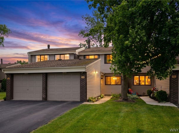 1502 Forest Edge Drive, Buffalo, NY 14051