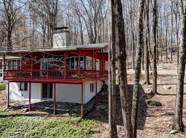 117 N Maple Lane, Greentown, PA 18426