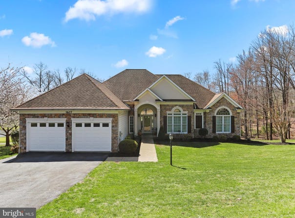 1617 WINTER CAMP TRAIL, HEDGESVILLE, WV 25427