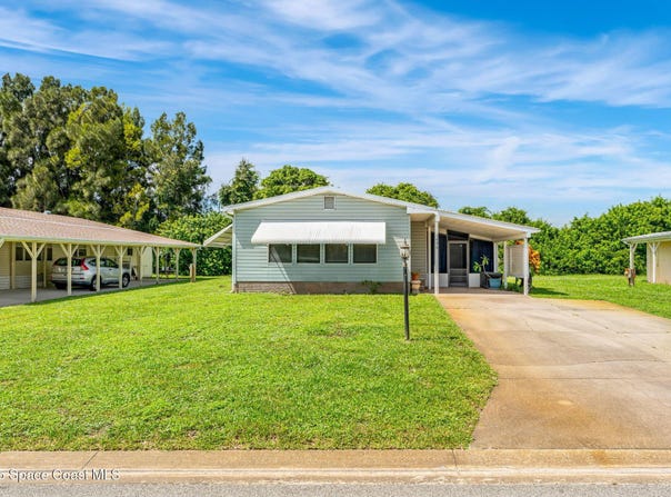 7490 Blackhawk Road, Sebastian, FL 32976