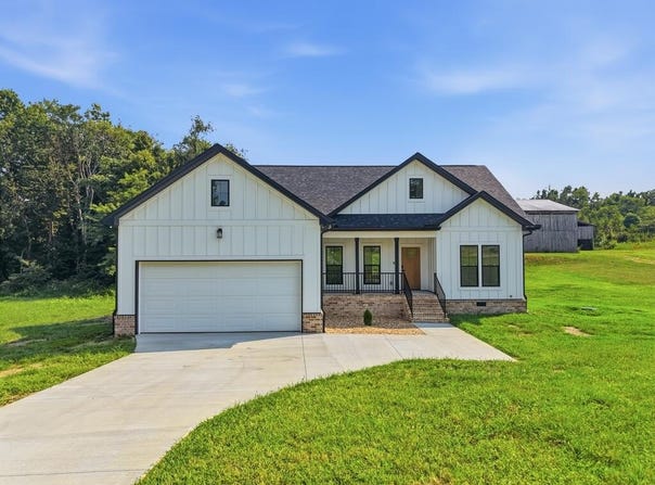 1741 Old Highway 52, Lafayette, TN 37083