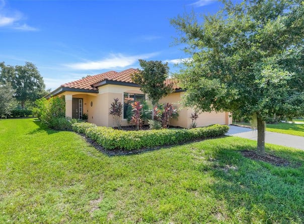 2521 ROSEMONT CIRCLE, DAVENPORT, FL 33837