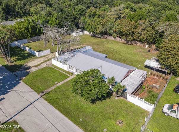 1014 W Samms Avenue, Port Orange, FL 32129