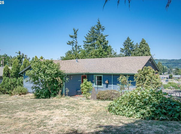 1130 COOPER AVE, Cottage Grove, OR 97424