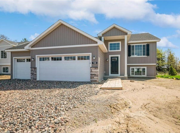 768 Yellowcrest Street SW, Delano, MN 55328