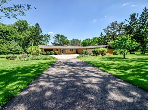 28833 Clark Drive, Wickliffe, OH 44092