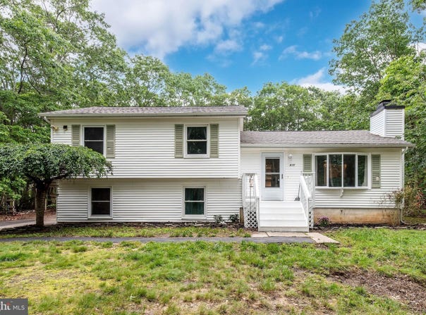 815 BERRYWOOD LANE, ABSECON, NJ 08205