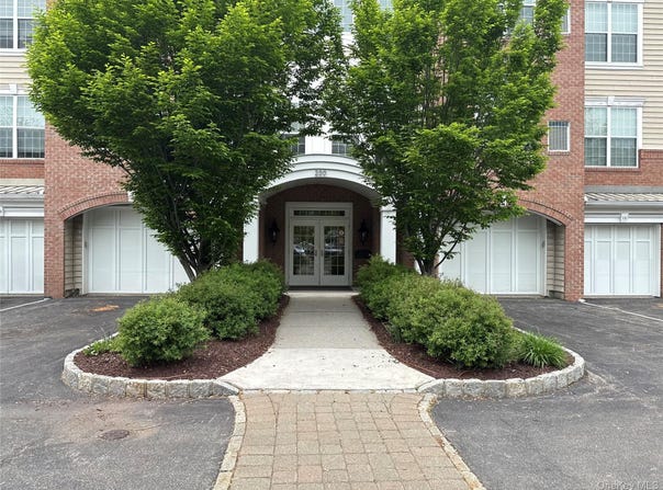 246 Regency Drive, Fishkill, NY 12524