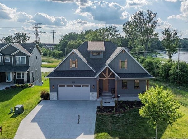 3153 Frattalone Road, Vadnais Heights, MN 55127