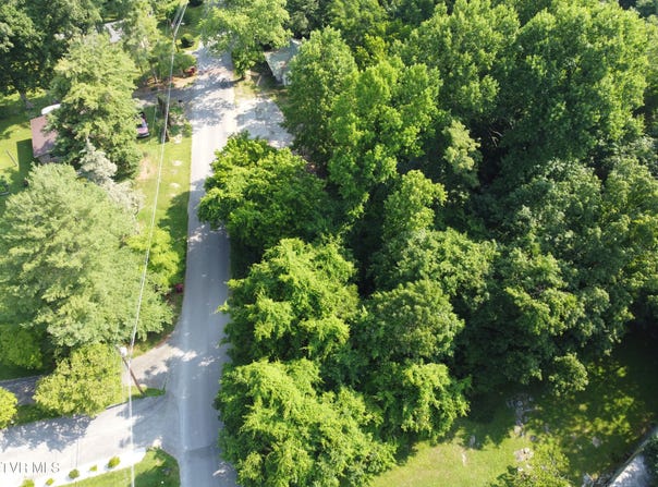 1304 Rock Garden Road, Johnson City, TN 37604