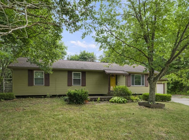 2921 Overlook Drive, Fort Wayne, IN 46808