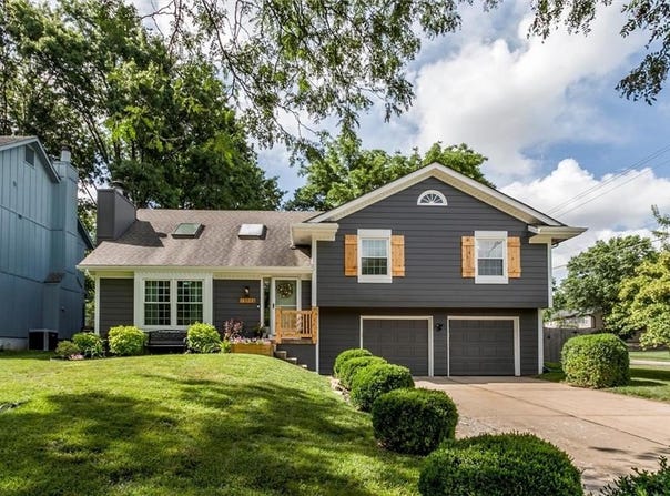 15023 W 83rd Place, Lenexa, KS 66215