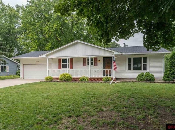 1717 Mary Lane, North Mankato, MN 56003