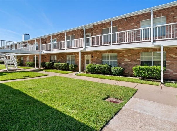 8511 Westover Court, Granbury, TX 76049