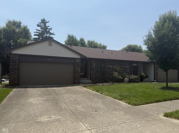 613 Monte Vista Drive, Greenwood, IN 46143