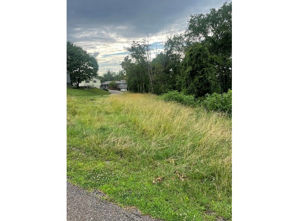 TBD TBD CORNER of RALEIGH & WILLIAMSBURG DRIVE, Glen Dale, WV 26038