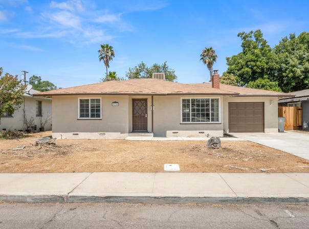 2135 Arden Drive W, Fresno, CA 93703