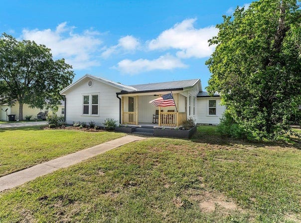 215 Paulus Street, Schulenburg, TX 78956