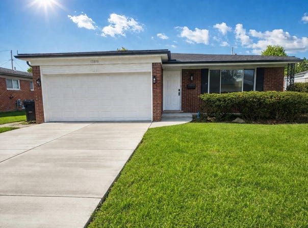 13070 Picadilly Drive, Sterling Heights, MI 48312
