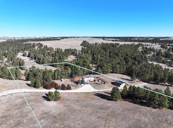 114 Oetken Rd., Crawford, NE 69339