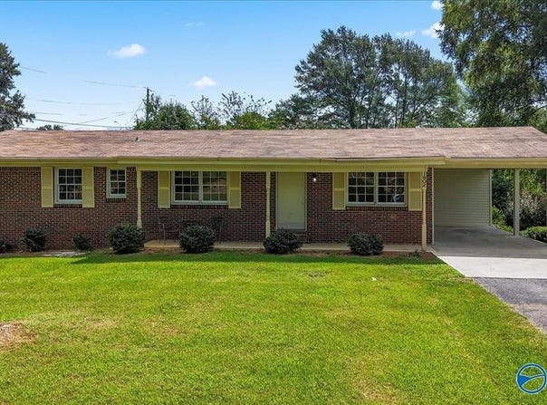 1802 Briarwood Lane SE, Cullman, AL 35055