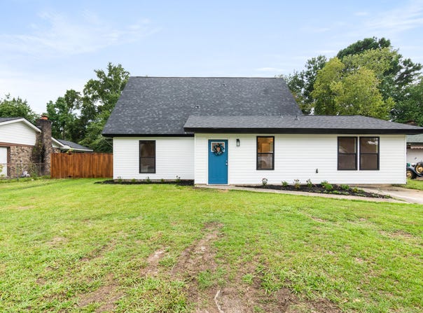 208 Horseshoe Drive, Goose Creek, SC 29445
